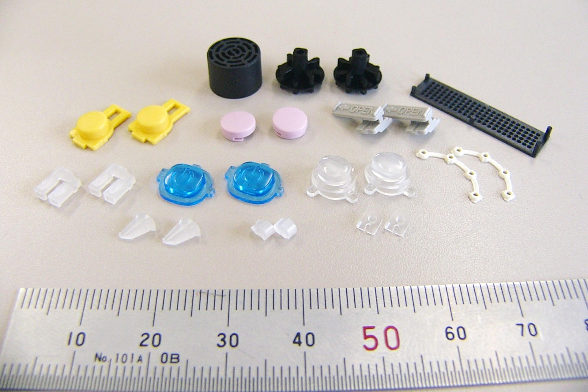 小型精密部品の画像